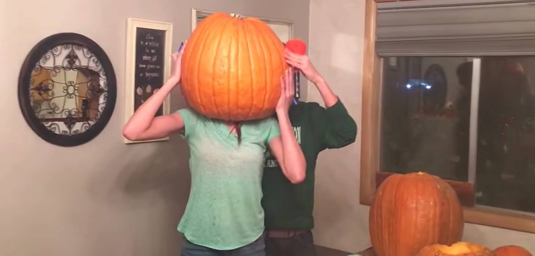 teen-gets-head-stuck-inside-pumpkin-watch