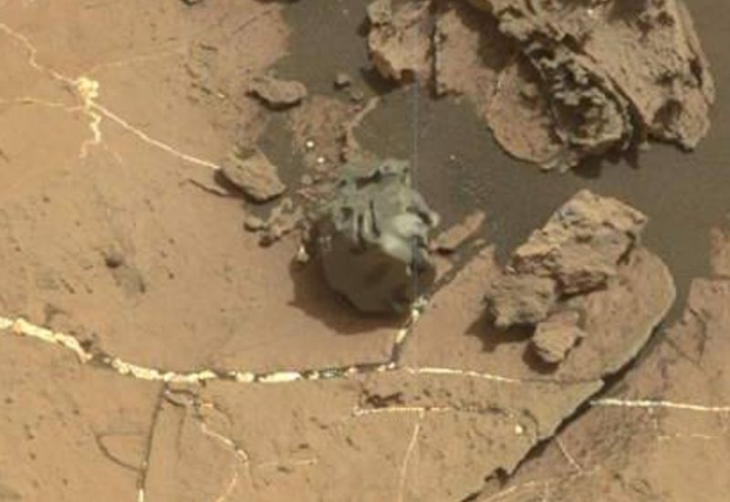 Mars rover: Curiosity has spotted a weird metallic meteorite