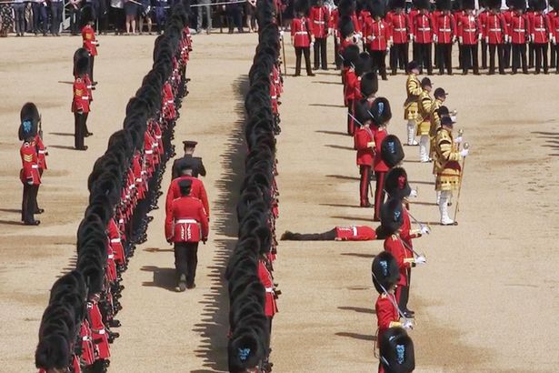 Guardsman faints during Queen Elizabeth's birthday parade (Watch)