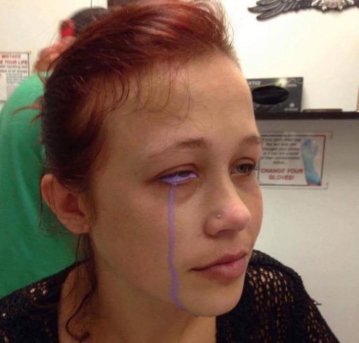 Catt Gallinger: Model Goes Blind After Tattooing Eyeball