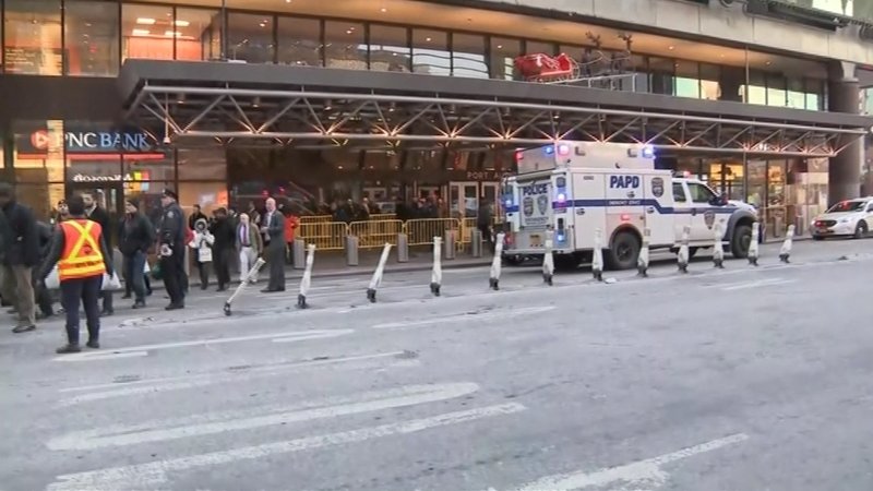 Manhattan Explosion: police say suspect injured and in custody