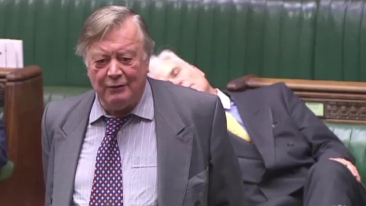 Desmond Swayne ‘falls asleep’ during Ken Clarke's Commons speech