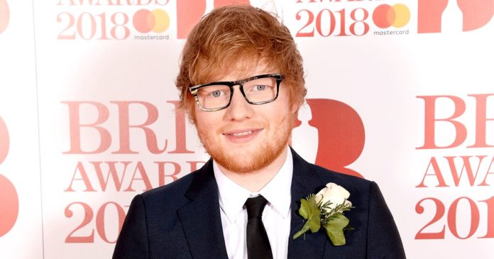Ed Sheeran Wears Wedding Band-Looking Ring