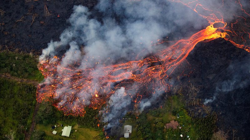 Mandatory Evacuation: Hawaii volcano leaves escape routes in doubt
