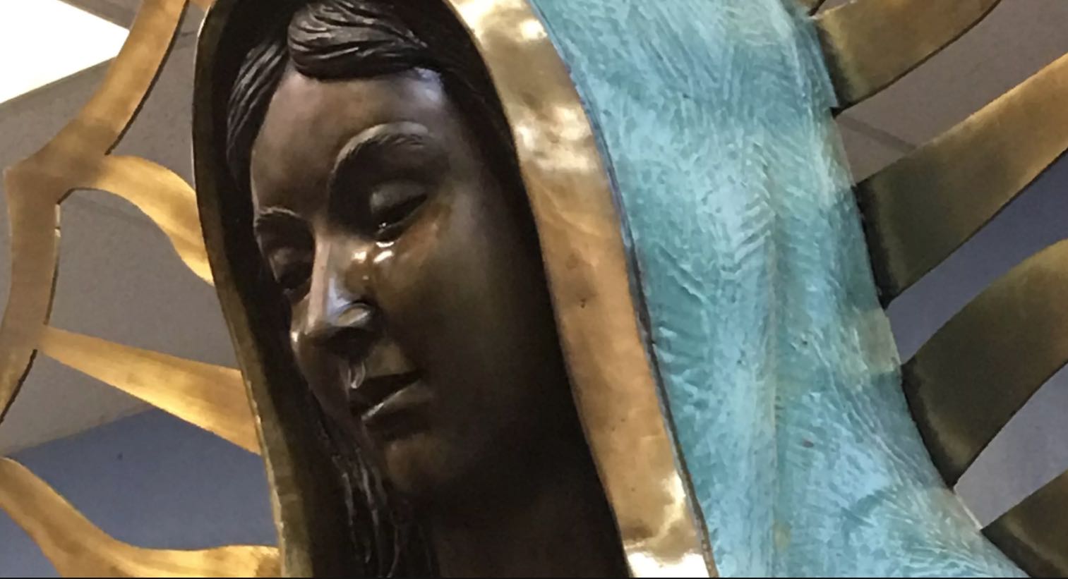 Virgin Mary statue 'weeping olive oil' (Watch)
