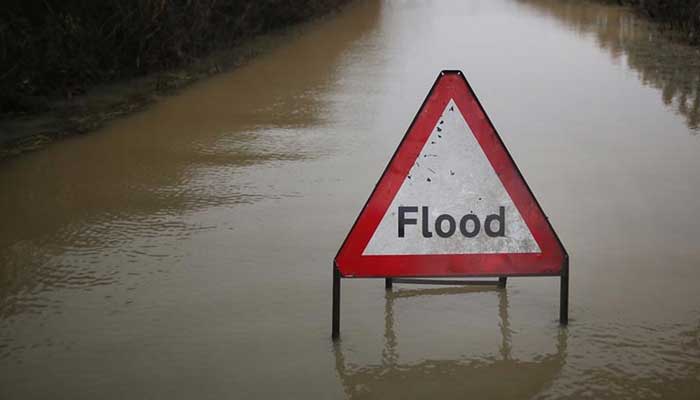 UK flood warnings: Hail and lightning set to batter Britain