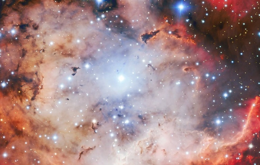 Skull and crossbones nebula haunts the cosmos in new image (Study)